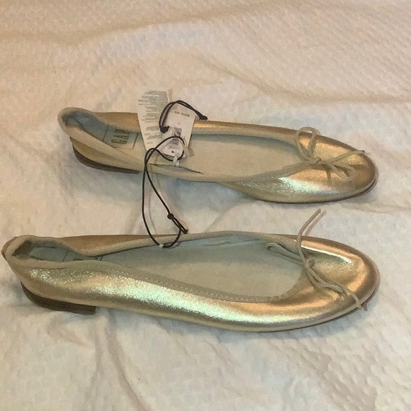 GAP Gold Metallic Leather Ballet Flats NWT - Picture 7 of 7